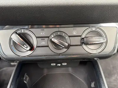 Skoda Fabia 1.0 MPI Active — Citadine fiable et économique, 81 950 km — Thumbnail 16