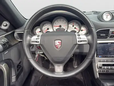 Porsche 911 Carrera 4S Cabrio — Roadster de prestige, 355 ch et toiture électrique — Miniature 14