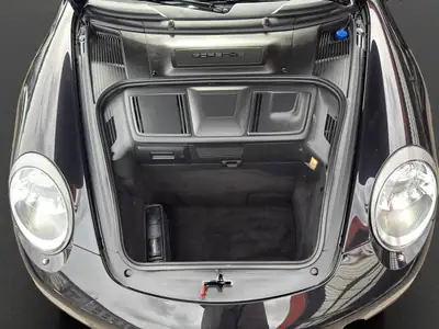 Porsche 911 Carrera 4S Cabrio — Roadster de prestige, 355 ch et toiture électrique — Miniature 15