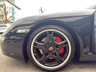 Porsche 911 Carrera 4S Cabrio — Roadster de prestige, 355 ch et toiture électrique — Miniature 16