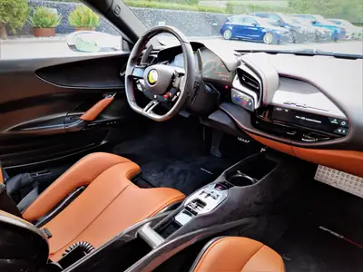 Ferrari SF90 Stradale — Hypercar hybride rechargeable, 780 ch, quasi neuve à 3900 km — Miniatur 12