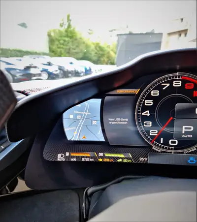 Ferrari SF90 Stradale — Hypercar hybride rechargeable, 780 ch, quasi neuve à 3900 km — Miniatur 13
