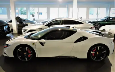 Ferrari SF90 Stradale — Hypercar hybride rechargeable, 780 ch, quasi neuve à 3900 km — Miniatur 19