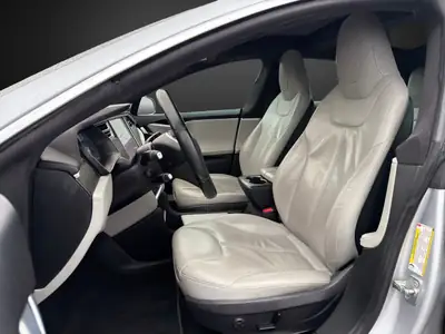 Tesla Model S 85 D — Berline électrique haute performance 525 ch, 205 000 km — Thumbnail 7