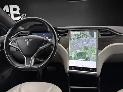Tesla Model S 85 D — Berline électrique haute performance 525 ch, 205 000 km — Thumbnail 11