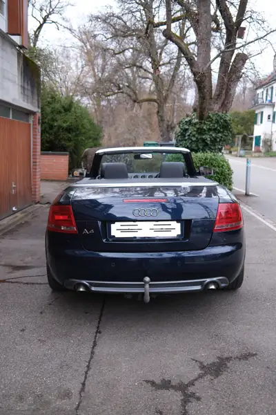 Audi A4 Cabriolet 3.0 TDI quattro S line — Élégance et performance diesel, toit ouvert — tableau de bord