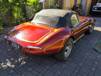Jaguar E-Type Series 1 4.2L — Légende cabriolet des années 60, custom car des années 70 — cruscotto