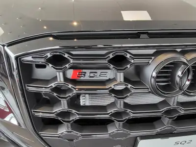 Audi SQ2 TFSI Quattro — SUV compact haute performance, 49 500 km seulement — vista esterna