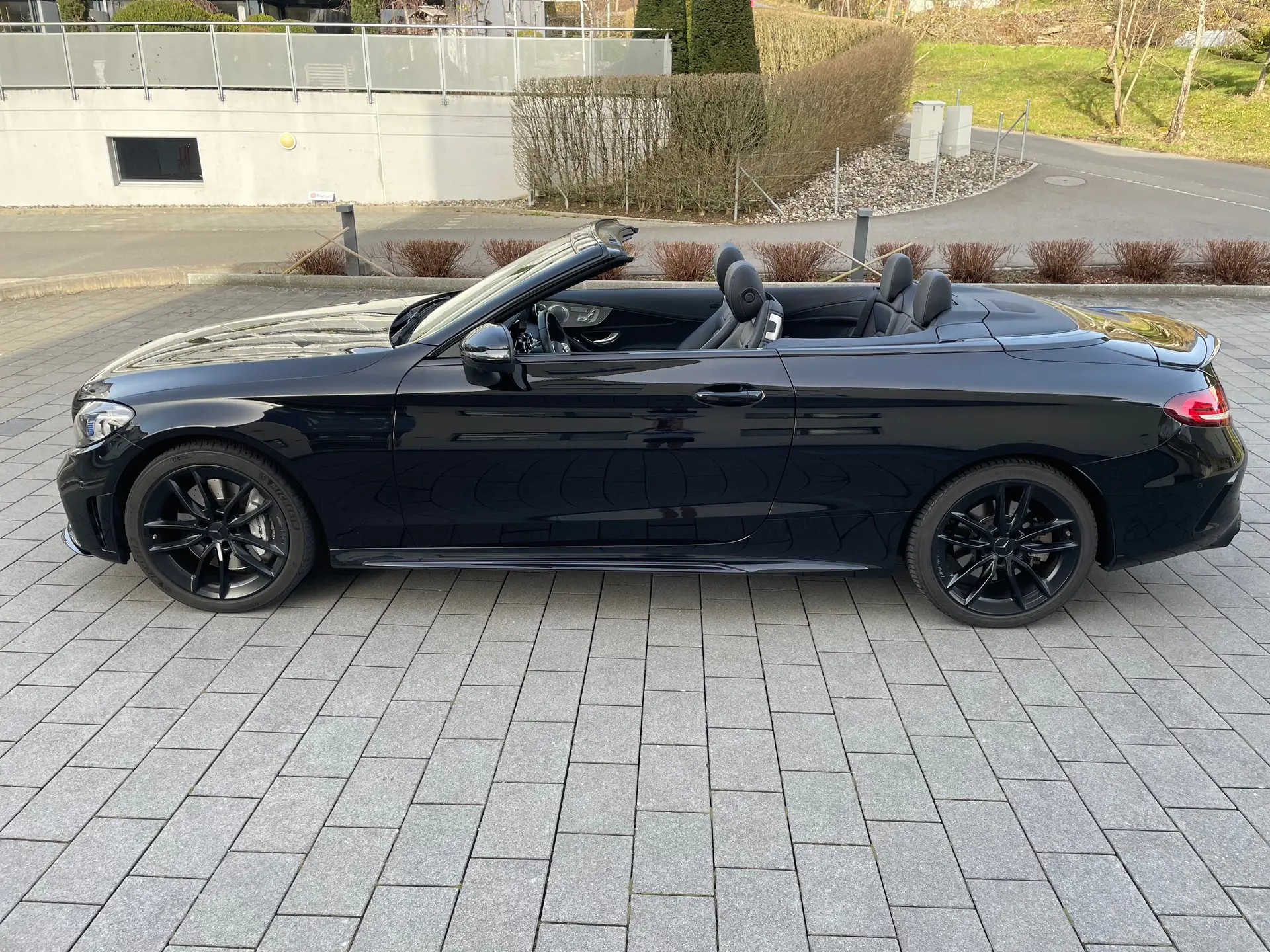 Mercedes-AMG C 43 Cabriolet 4Matic — Décapotable sportive 390 ch, seulement 61'900 km