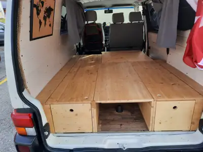 VW T4 2.5 TDI — Utilitaire robuste, moteur fiable, 326 000 km documentés — Miniatura 9