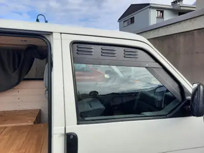 VW T4 2.5 TDI — Utilitaire robuste, moteur fiable, 326 000 km documentés — Miniatura 14