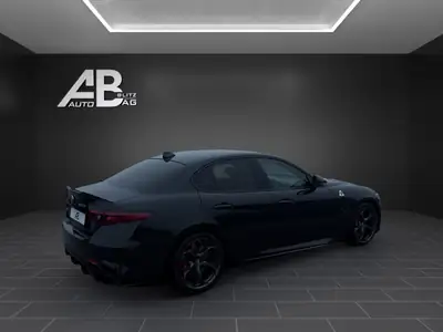 Alfa Romeo Giulia 2.9 V6 Quadrifoglio — 510 ch, état impeccable, 66'000 km — dashboard