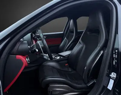 Alfa Romeo Giulia 2.9 V6 Quadrifoglio — 510 ch, état impeccable, 66'000 km — Thumbnail 7