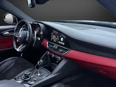 Alfa Romeo Giulia 2.9 V6 Quadrifoglio — 510 ch, état impeccable, 66'000 km — Thumbnail 10