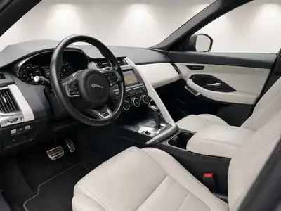 Jaguar E-Pace 2.0 P250 R-Dynamic HSE — Luxe compact AWD, quasi neuf, entretien impeccable — Thumbnail 12