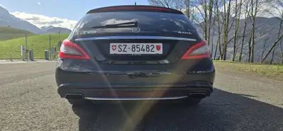 Mercedes-Benz CLS 350 Shooting Brake — Familiale premium diesel 4Matic, entretien Mercedes complet — arrière
