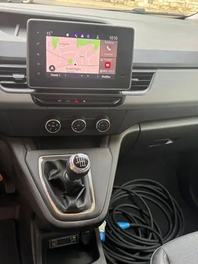 Renault Kangoo 1.3 TCe 100 — Fourgon frigorifique isolé, idéal commerce et artisanat — interni