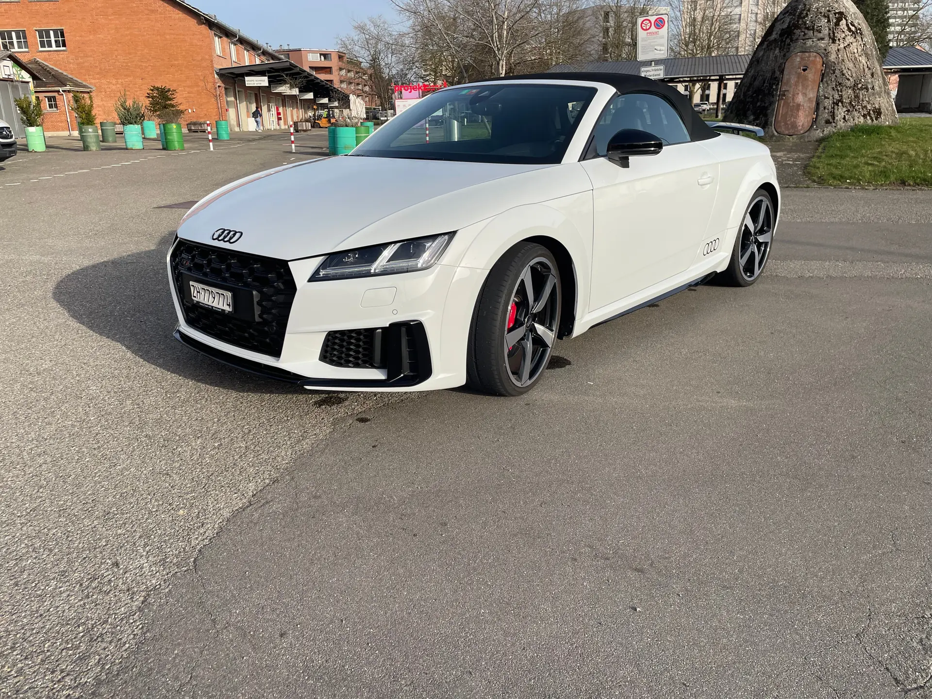 Audi TT Roadster TTS S-tronic — Cabriolet sportif 320 ch, 34'000 km seulement — vue extérieure