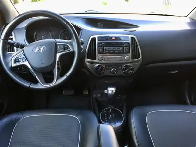 Hyundai i20 1.4 Premium Automatic — Citadine fiable, 44 000 km, boîte automatique — interni