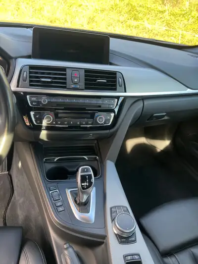 BMW 440i Cabriolet xDrive — Décapotable sportive, 326 ch et transmission intégrale — tableau de bord