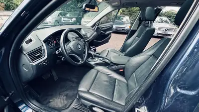 BMW X1 xDrive 20i Steptronic — SUV compact élégant, motorisation fiable et transmission automatique — Thumbnail 11