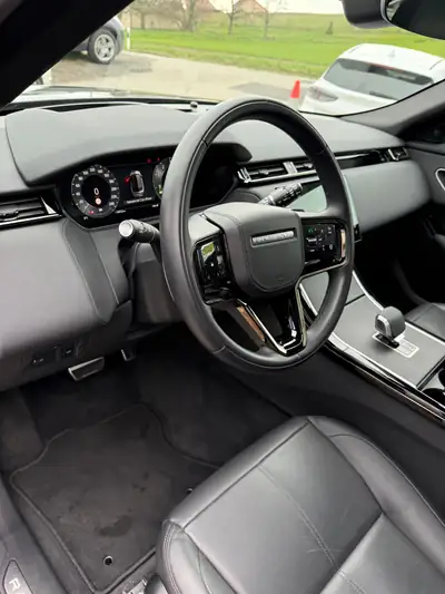 Range Rover Velar P400e – Hybride rechargeable haute performance avec 404 ch — Miniatura 8
