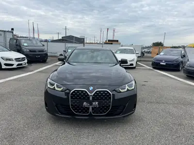 BMW 420i Gran Coupé — Élégance sportive et polyvalence à transmission automatique — vista esterna