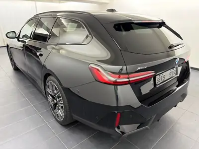 BMW 520d xDrive 48V Touring — Break diesel hybride léger, première main, garantie constructeur — side view