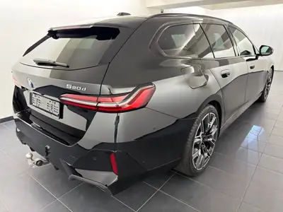 BMW 520d xDrive 48V Touring — Break diesel hybride léger, première main, garantie constructeur — rear view