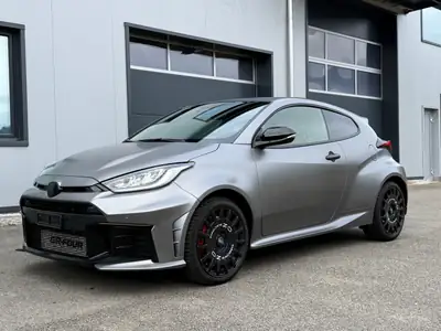 Toyota GR Yaris 1.6 GR Sport 2024 — 280 CV, transmission manuelle, toutes options — vista esterna