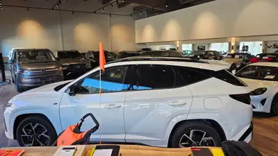 Hyundai Tucson 1.6 TGDI PHEV N-Line 4WD — Hybride rechargeable performant, 20 km seulement — Thumbnail 13