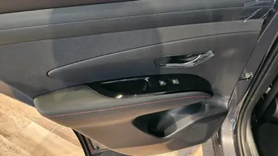 Hyundai Tucson 1.6 TGDI PHEV N-Line 4WD — SUV hybride rechargeable, 20 km, équipement premium — Thumbnail 25