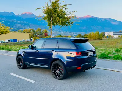 Land Rover Range Rover Sport V8 Autobiography Dynamic — 560 CV turbocompressé, luxe intégral — détail