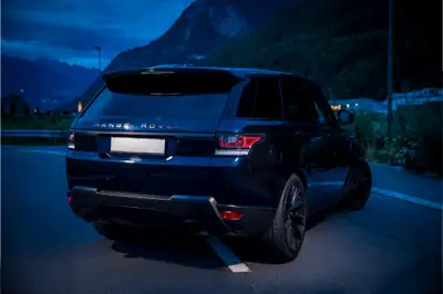 Land Rover Range Rover Sport V8 Autobiography Dynamic — 560 CV turbocompressé, luxe intégral — Miniature 18