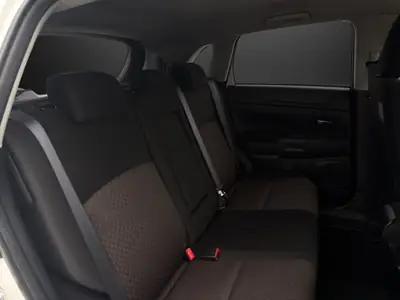 Mitsubishi ASX 2.2 DID 4WD — SUV compact diesel, entretien récent et garantie incluse — Thumbnail 12