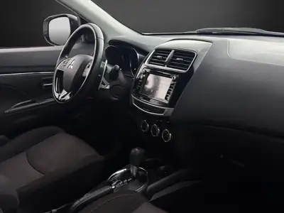 Mitsubishi ASX 2.2 DID 4WD — SUV compact diesel, entretien récent et garantie incluse — Thumbnail 10