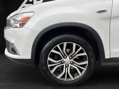 Mitsubishi ASX 2.2 DID 4WD — SUV compact diesel, entretien récent et garantie incluse — Thumbnail 14