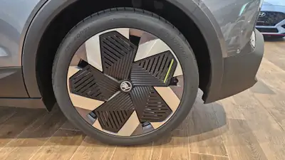 Skoda Elroq 85 RS 4x4 — SUV électrique 340 ch, quatre roues motrices, neuf 2026 — Thumbnail 27