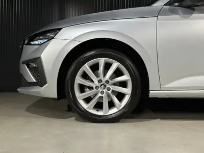 Skoda Scala 1.5 TSI Selection DSG — Berline dynamique, peu kilométrée avec garantie constructeur — Thumbnail 28