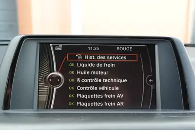 BMW 116i Sport Line — Compacte dynamique, entretien à jour, aide au stationnement — Miniature 16