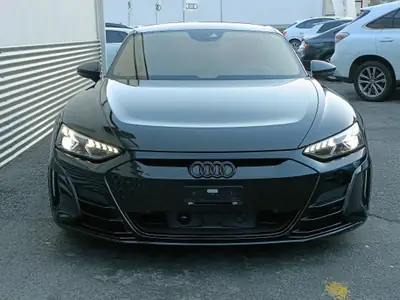 Audi e-tron GT RS quattro 2022 — Grand tourisme électrique haute performance, 32'000 km — Miniatura 9