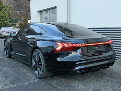 Audi e-tron GT RS quattro 2022 — Grand tourisme électrique haute performance, 32'000 km — Miniatura 11