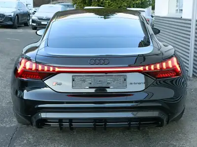 Audi e-tron GT RS quattro 2022 — Grand tourisme électrique haute performance, 32'000 km — Miniatura 10