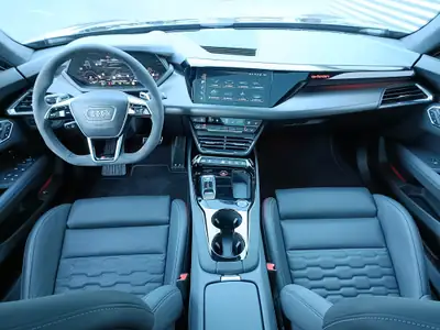 Audi e-tron GT RS quattro 2022 — Grand tourisme électrique haute performance, 32'000 km — Miniatura 18