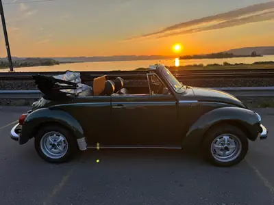 VW Käfer 1579 S Cabriolet 1979 — Icône Vintage avec Toit Sonnenland Neuf — vista esterna