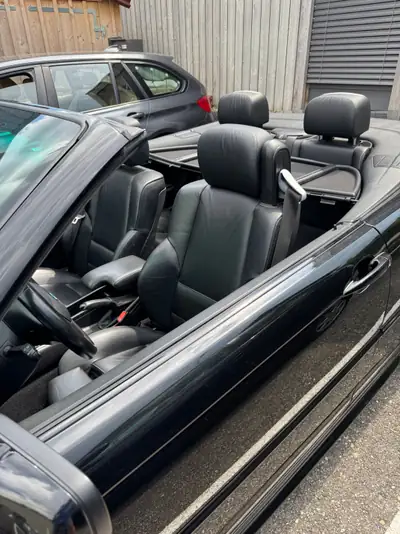 BMW 330Ci Cabriolet — Roadster sportif 2004, 231 ch et toit ouvert — arrière