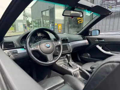 BMW 330Ci Cabriolet — Roadster sportif 2004, 231 ch et toit ouvert — intérieur