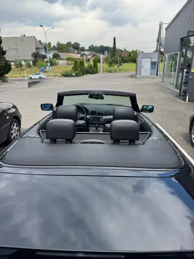 BMW 330Ci Cabriolet — Roadster sportif 2004, 231 ch et toit ouvert — détail