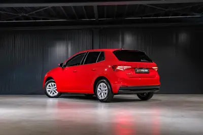 Skoda Fabia 1.0 TSI Top Selection — Citadine dynamique, garantie constructeur 5 ans — side view