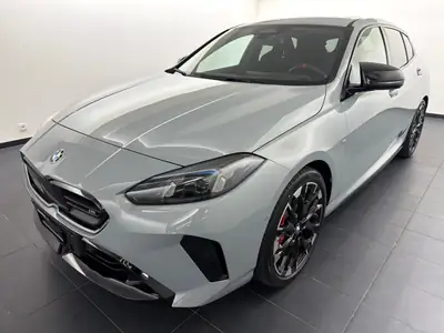 BMW M135 xDrive M Sport Pro — Berline sportive 2025, 300 ch et garantie constructeur — exterior view